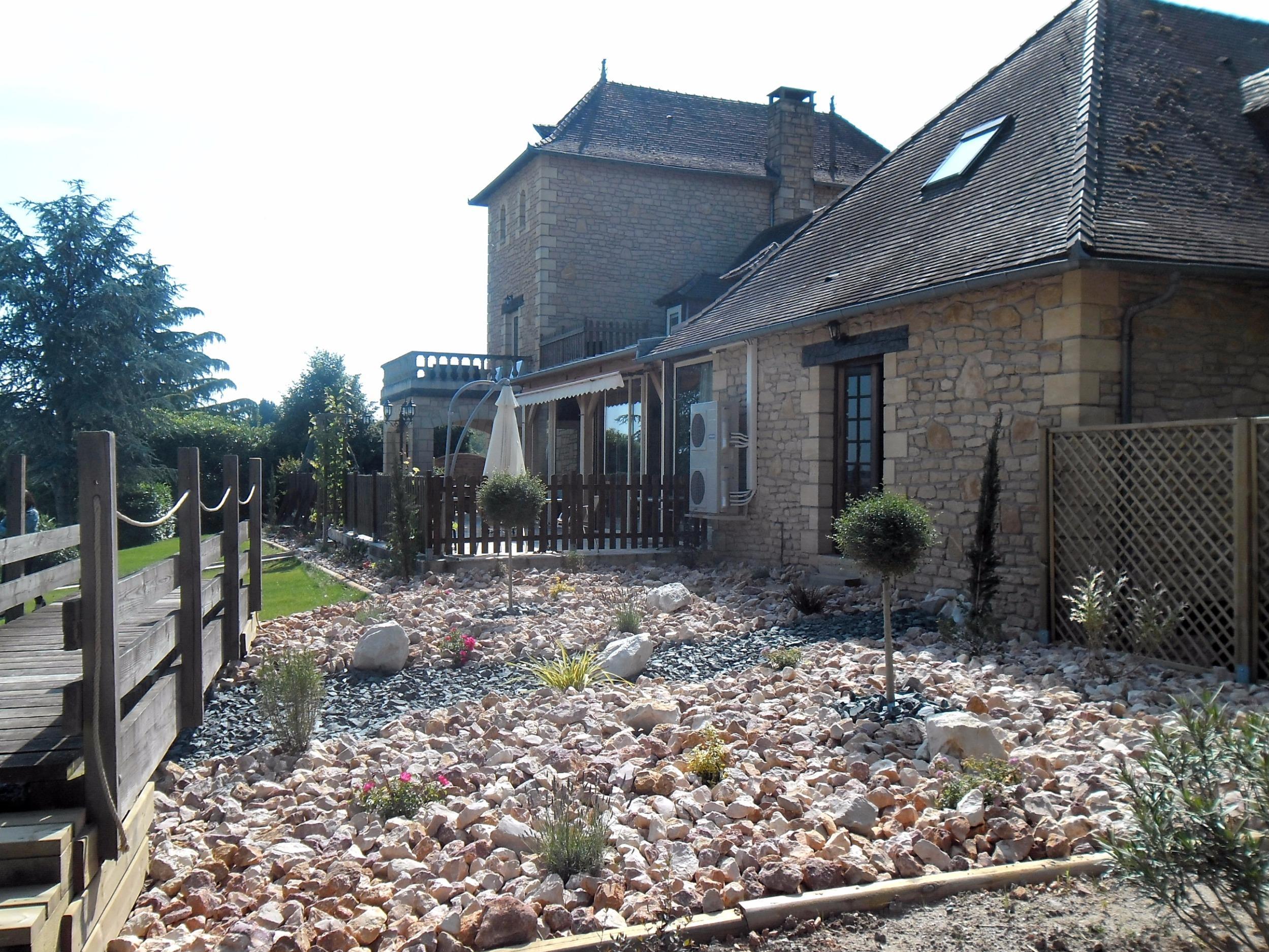 Hôtel-Restaurant Les Collines Cublac Exterior foto